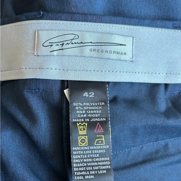 Greg Norman Blue Flat Front Golf Shorts Size 42 - Picture 3 of 3